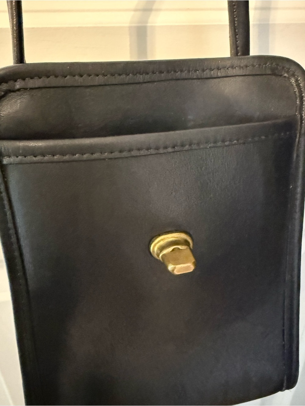 Vintage Coach Black scooter Leather Crossbody Bag with Gold TurnLock, 0097-219 - Picture 7 of 11